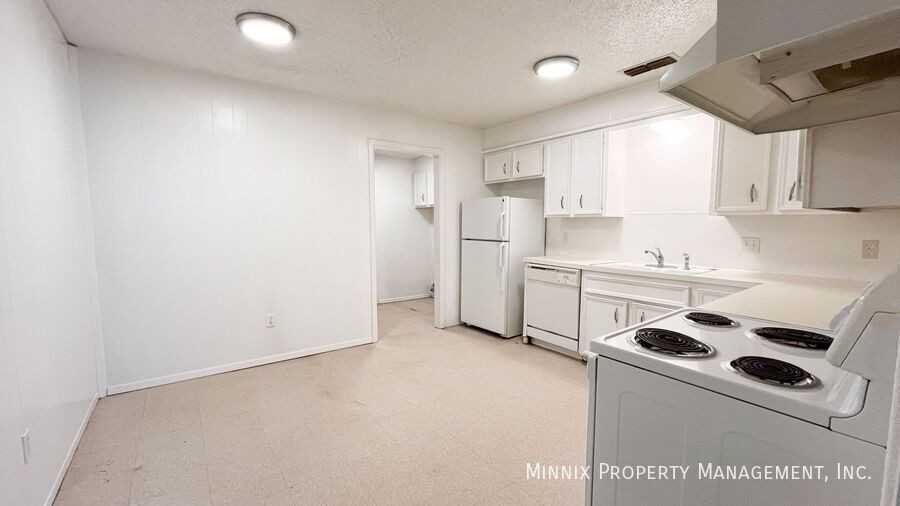 5214 38th Street #B - Photo 4 of 20