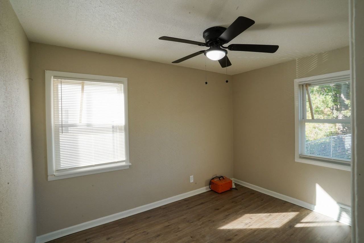 9425 Marlowe St - Photo 6 of 6