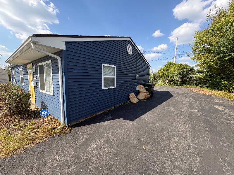 2026 Penrose Dr - Photo 2 of 19