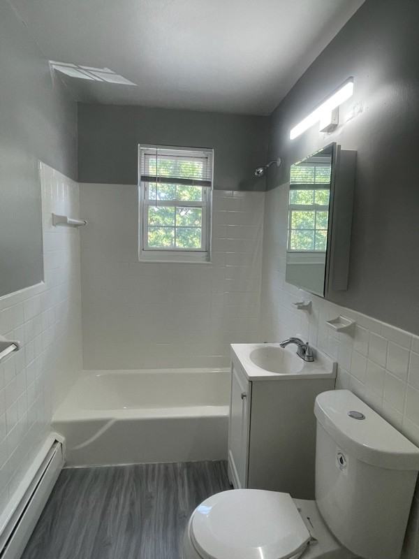 1570 Willard Ave - Photo 4 of 13