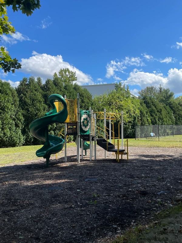 1570 Willard Ave - Photo 7 of 13