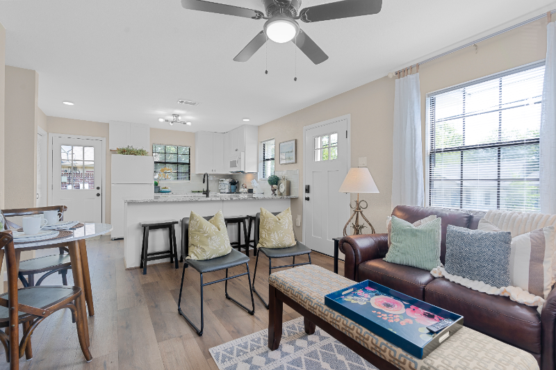 1505 N College St - Photo 5 of 20