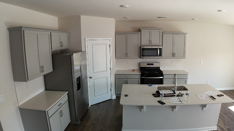 225 Mosby Dr - Photo 2 of 20