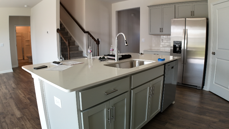 225 Mosby Dr - Photo 4 of 20