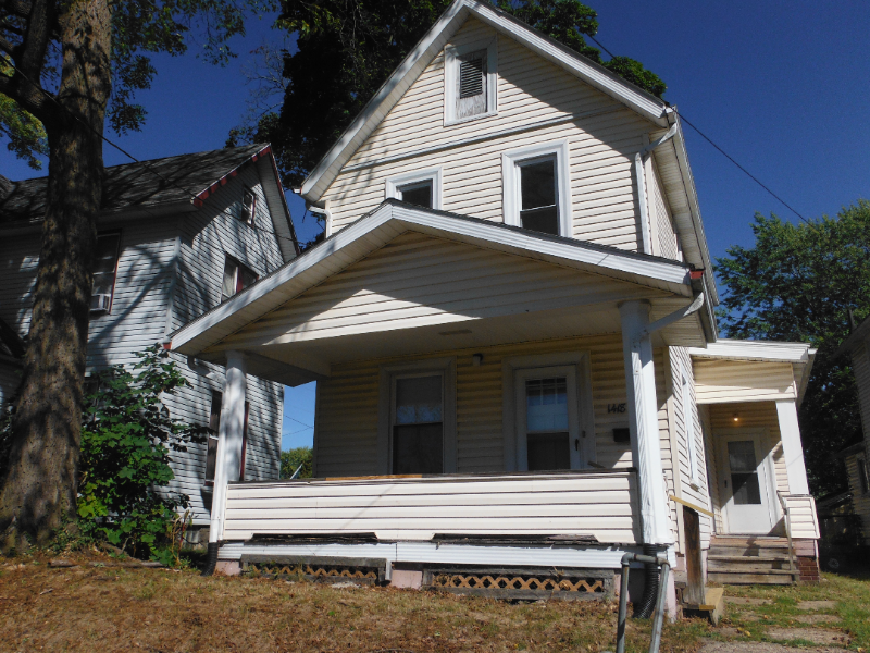 1418 Woodland Avenue Northwest - Photo 2 of 14