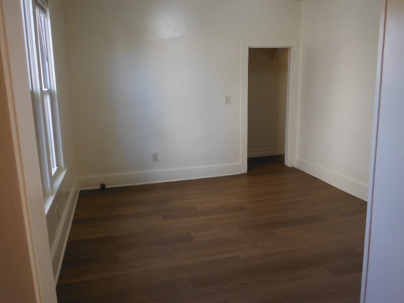 1418 Woodland Avenue Northwest - Photo 5 of 14