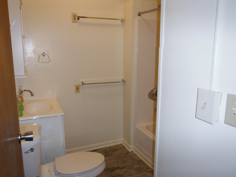 1418 Woodland Avenue Northwest - Photo 7 of 14