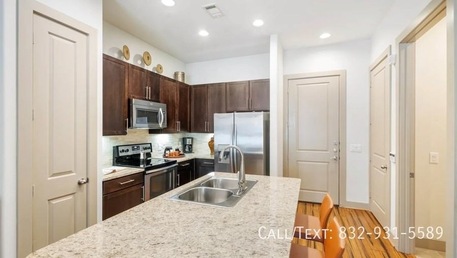 25143 Grogans Mill Rd #OSSP