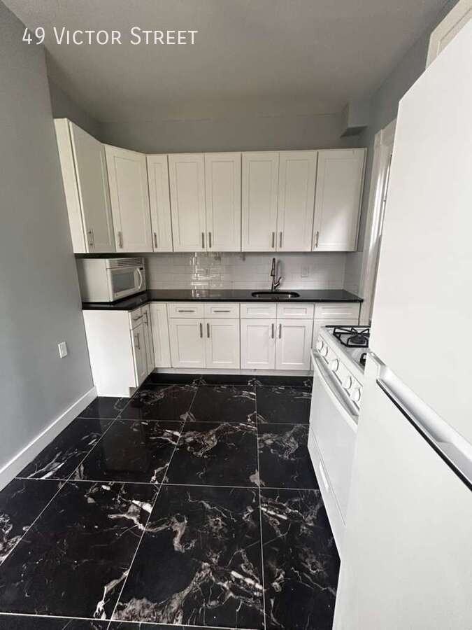 49 Victor St - Photo 2 of 13