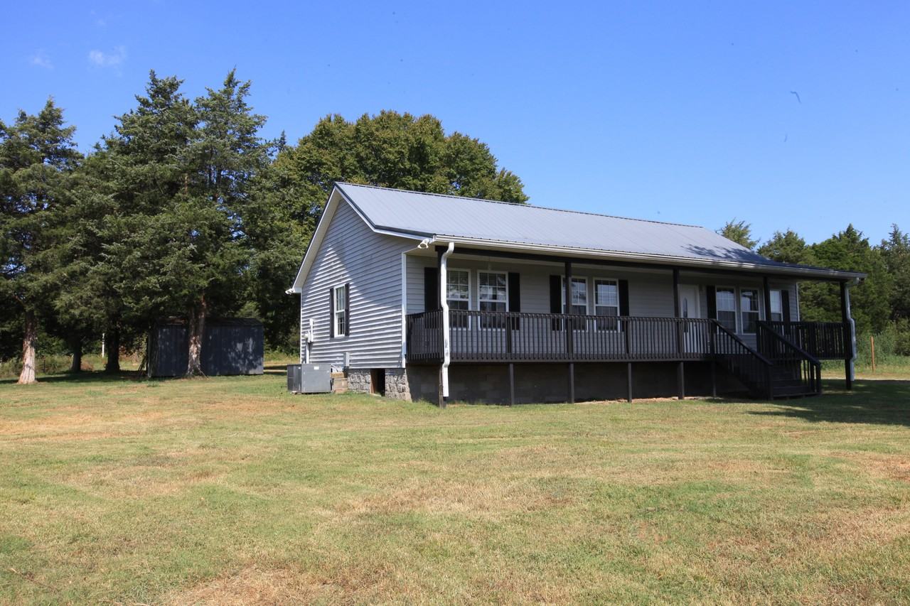 1042 Murray Kittrell Rd - Photo 3 of 35