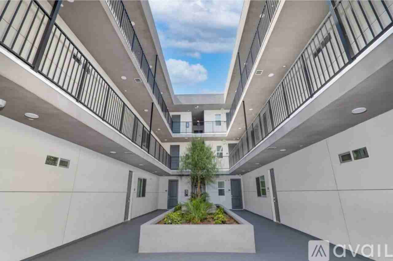 Saticoy - Photo 3 of 5