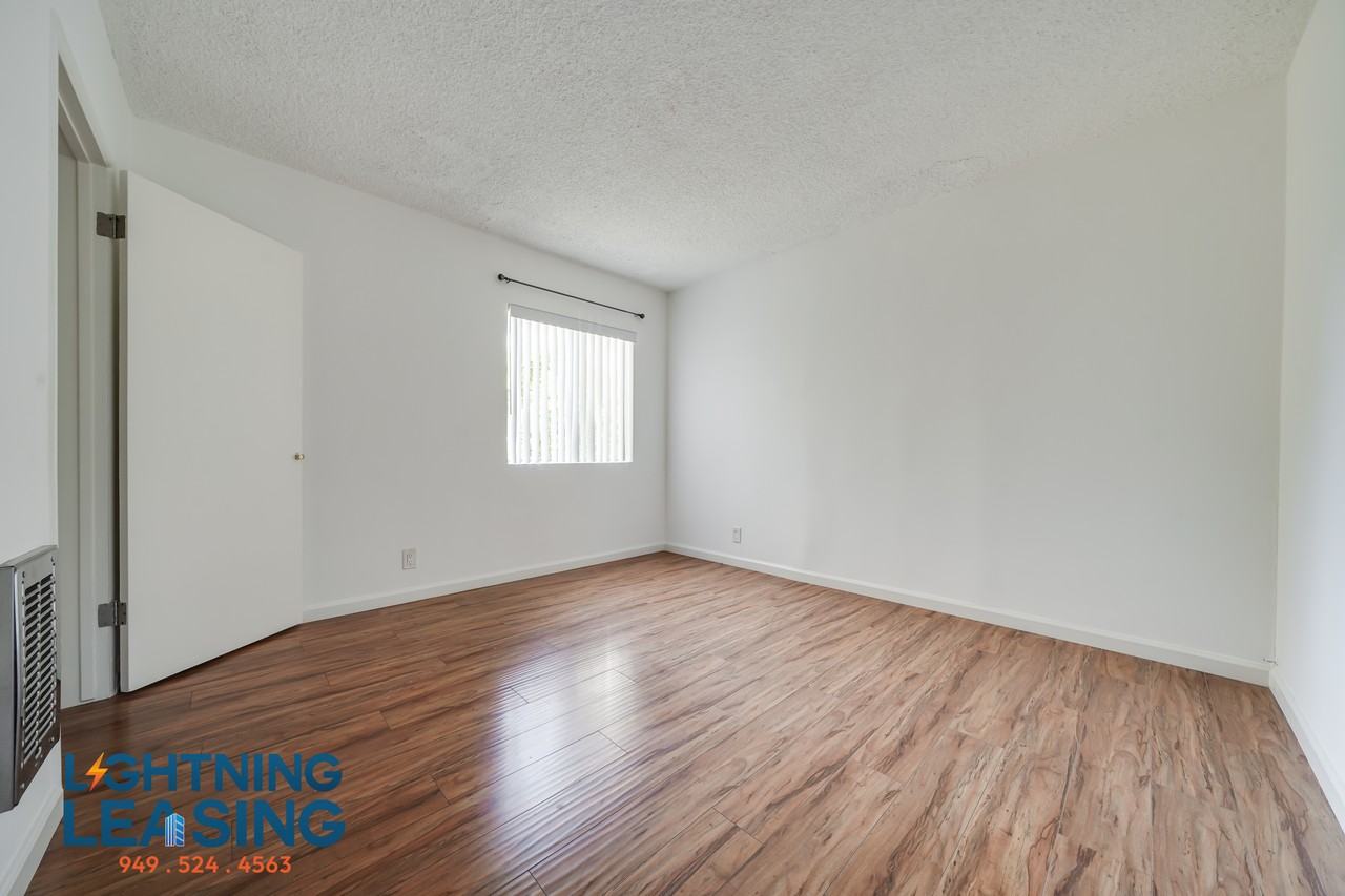 6635 Etiwanda Avenue #9 - Photo 5 of 20