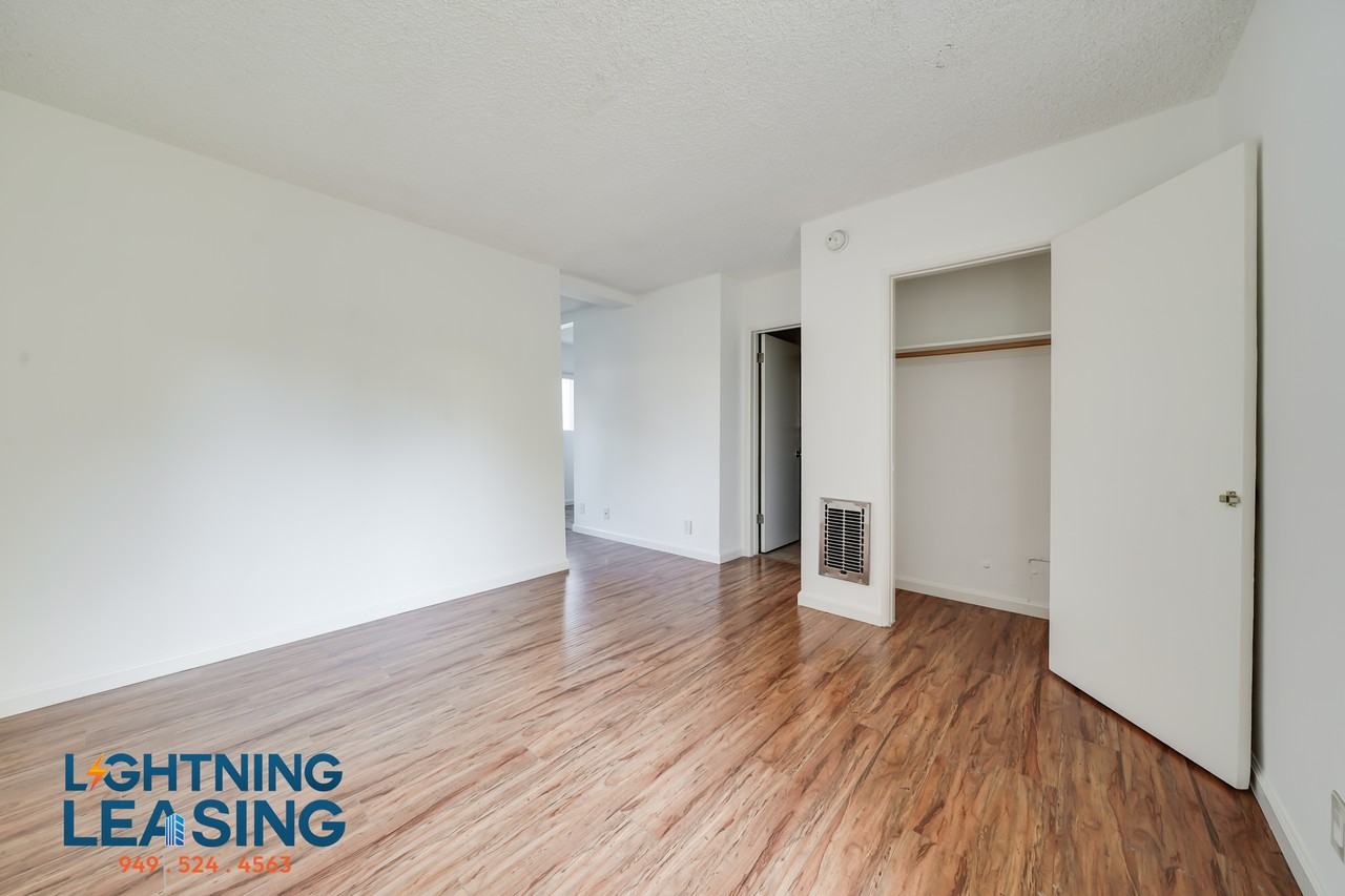 6635 Etiwanda Avenue #9 - Photo 7 of 20