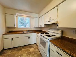 featured image of 201 N 10th St #2