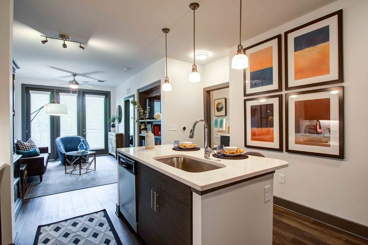 IMT Germantown - Photo 4 of 33