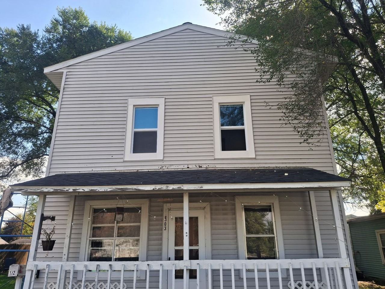 303 Weston Ave - Photo 2 of 42