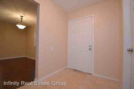 5106 Clubside Dr - Photo 3 of 37