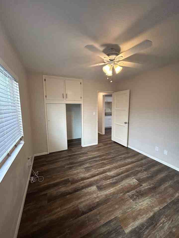 3140 30th St - Photo 6 of 13