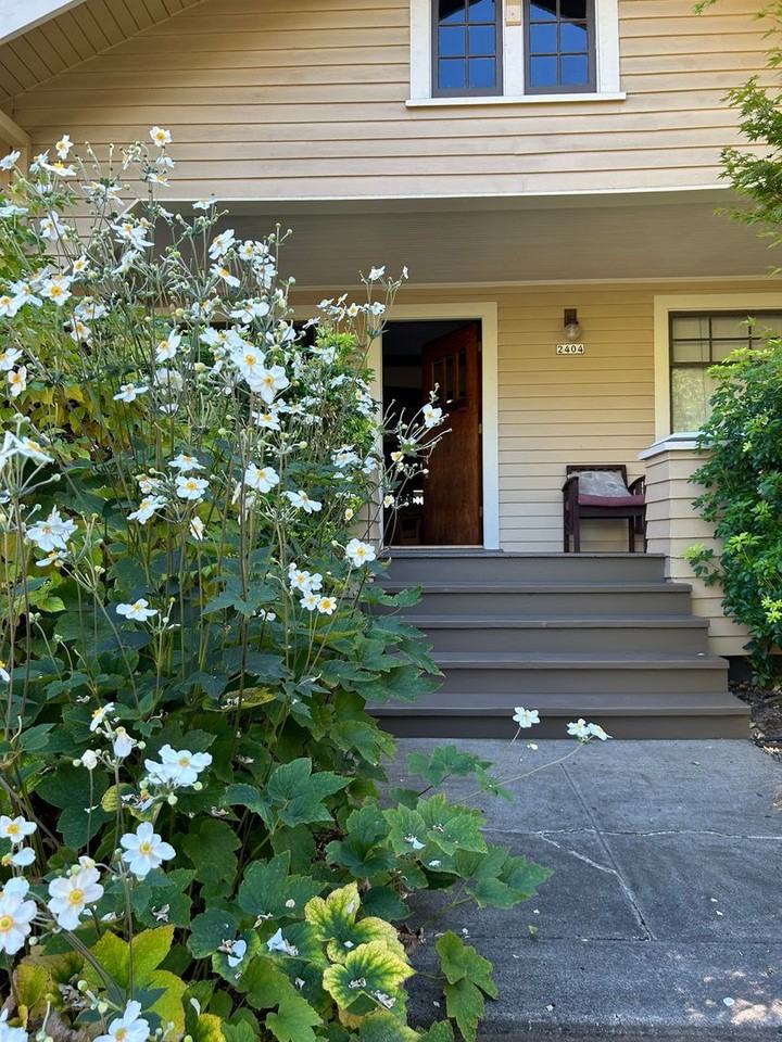 2404 Se Brooklyn St - Photo 3 of 50