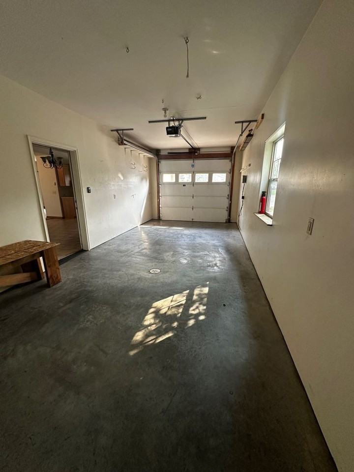 675 N 15th Ave - Photo 3 of 27