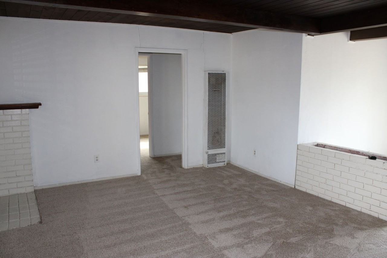 1838 Overhill Rd - Photo 2 of 12