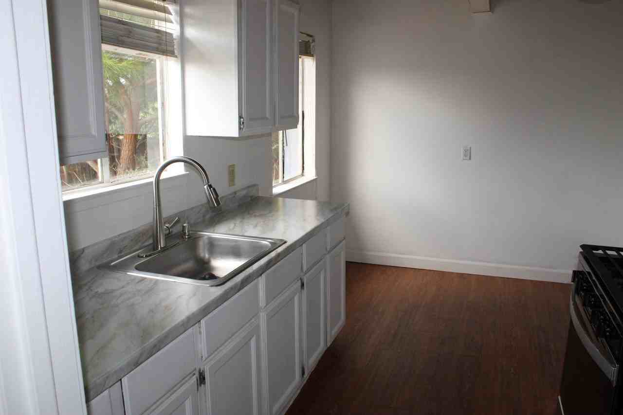 1838 Overhill Rd - Photo 5 of 12