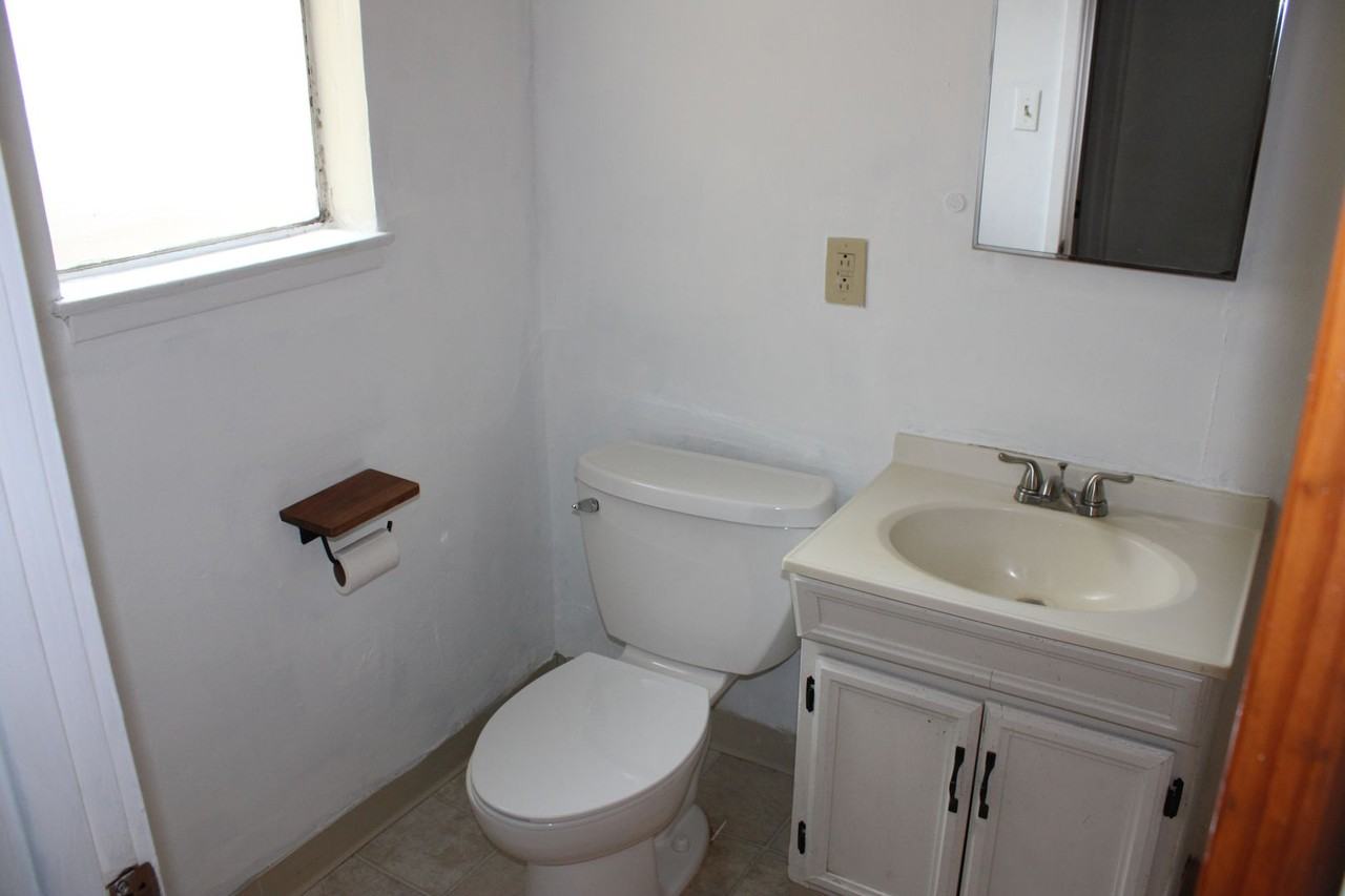 1838 Overhill Rd - Photo 6 of 12