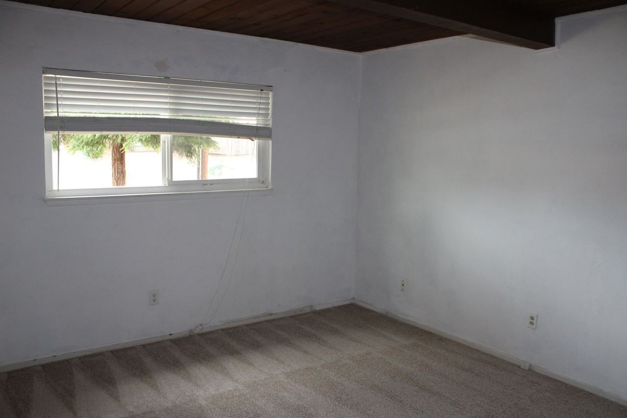 1838 Overhill Rd - Photo 7 of 12