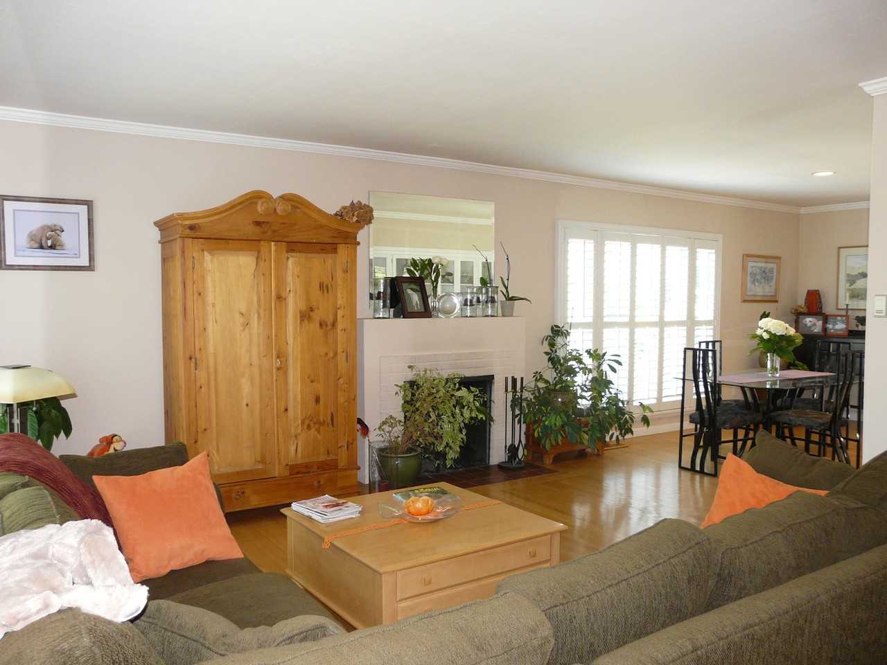 1220 Banks Ave - Photo 2 of 14