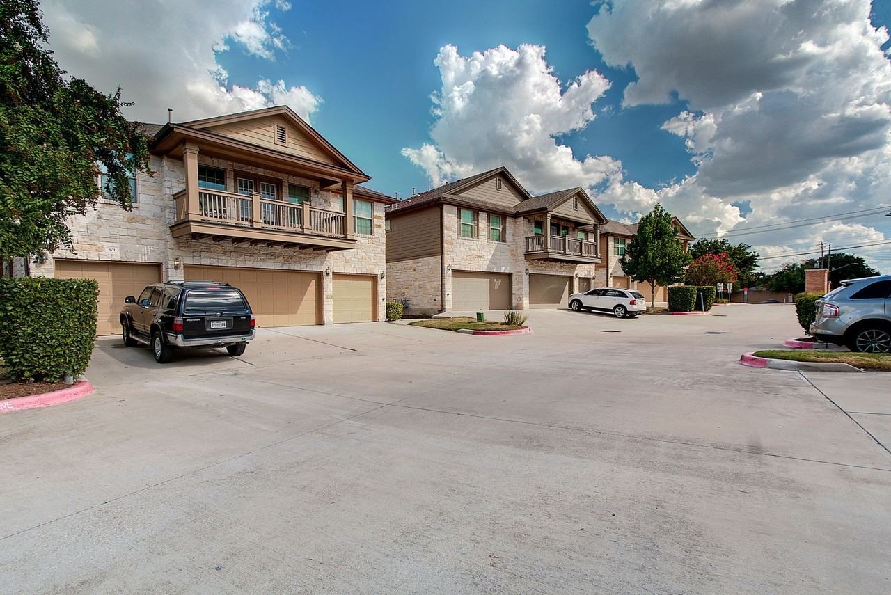 1310 W Parmer Ln #303 - Photo 4 of 32