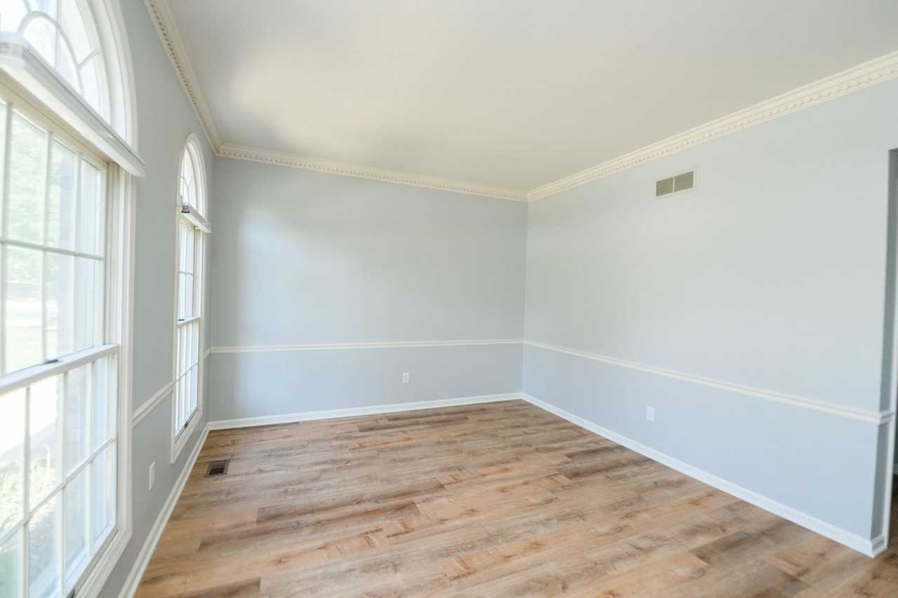 369 Tremont Ln - Photo 7 of 50