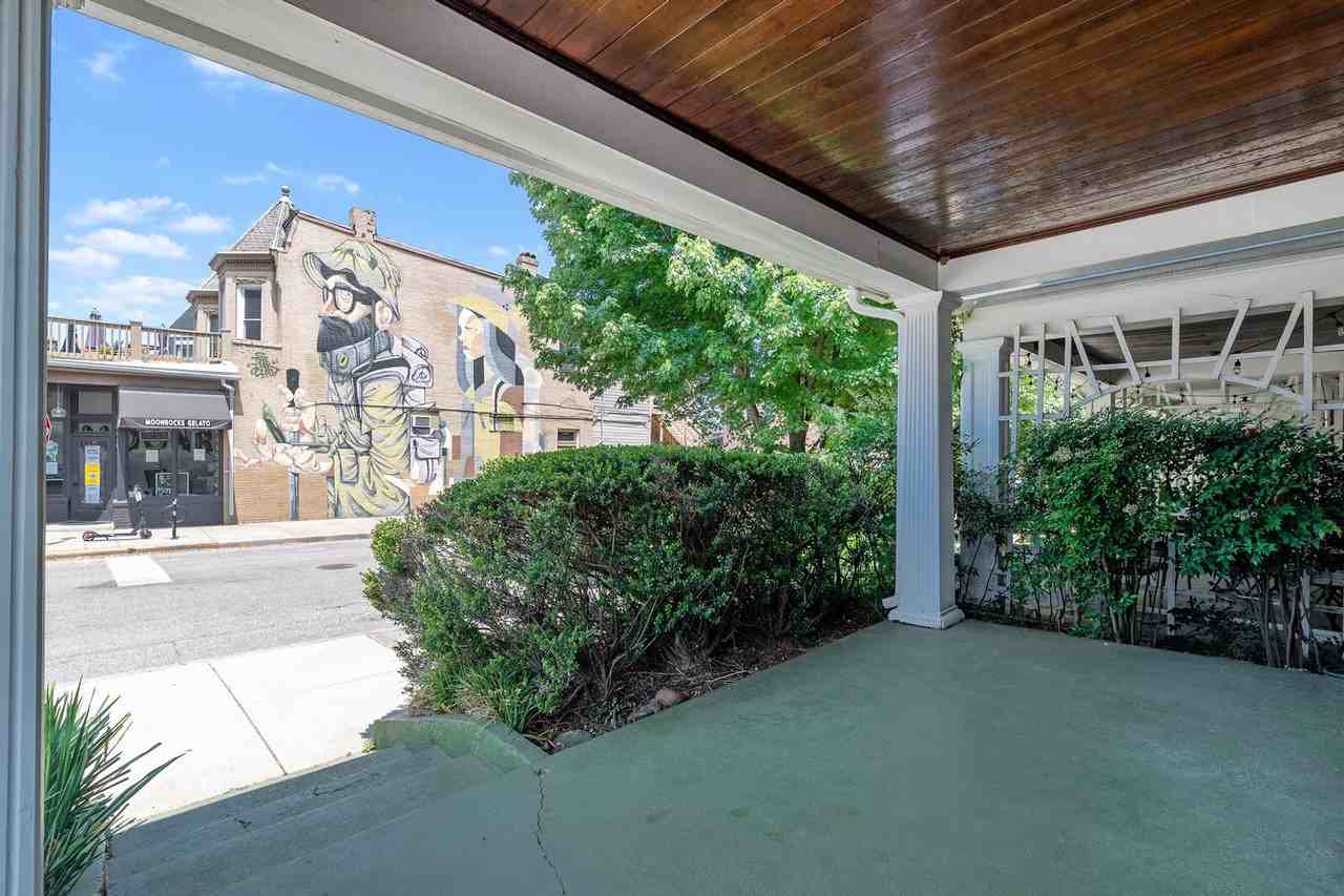 1 N Stafford Ave - Photo 4 of 34