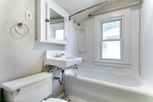 2090 Roblyn Ave - Photo 1 of 1