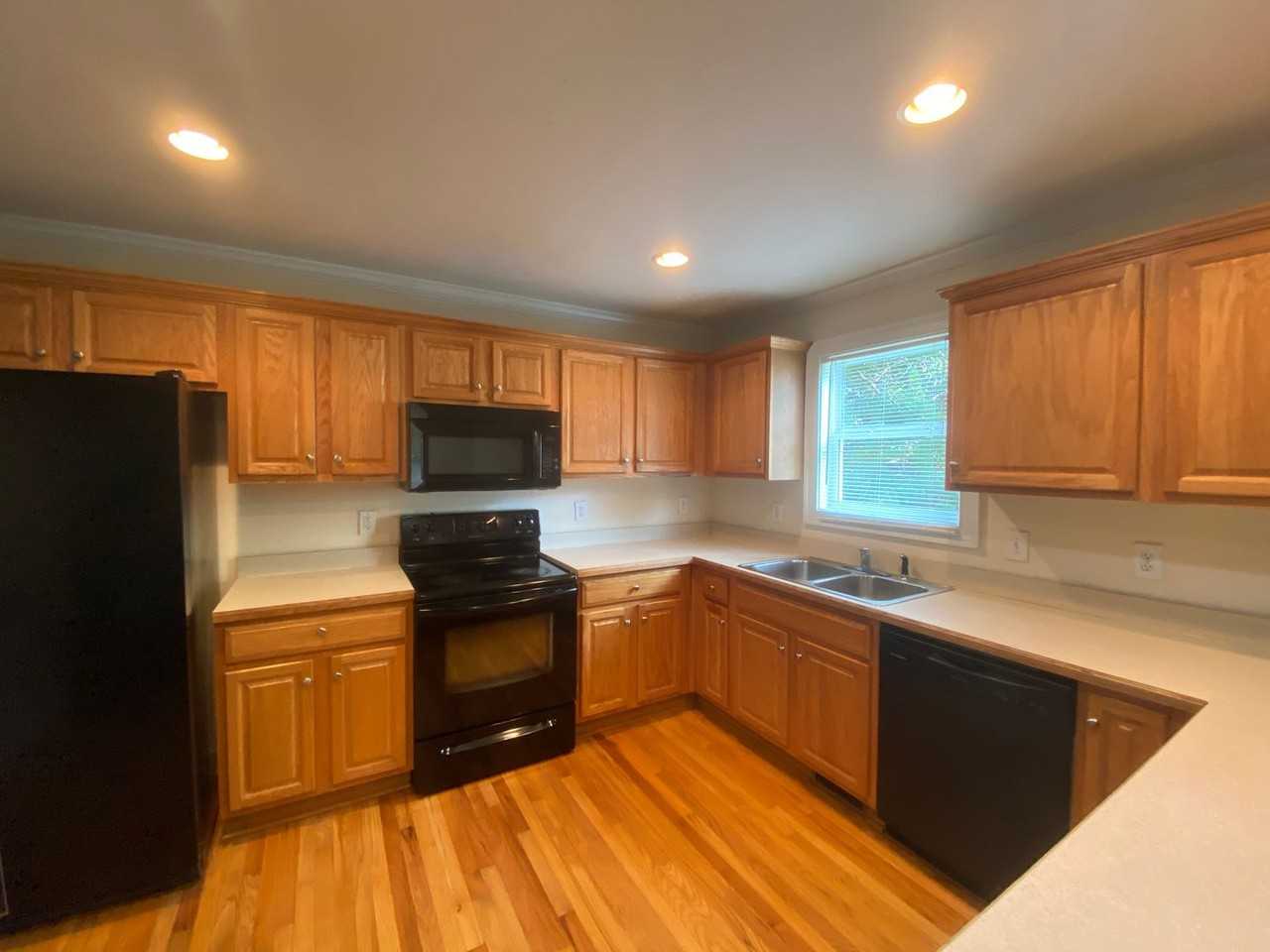 169 Mandy Dr - Photo 2 of 15