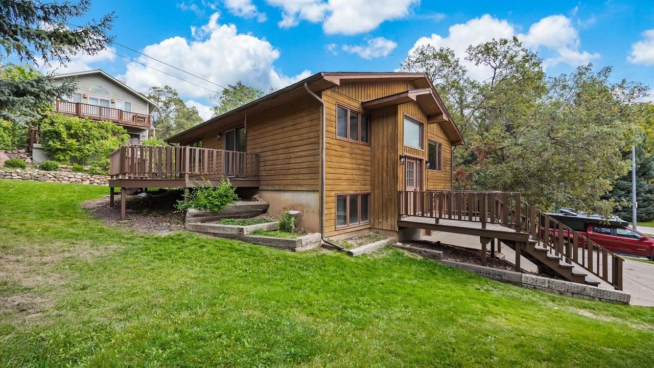 1001 Walz Avenue - Photo 3 of 28