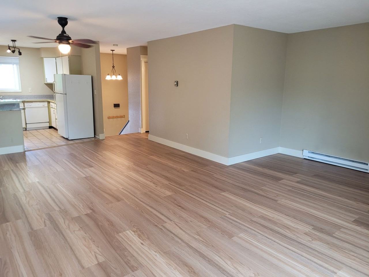 238 W 6th St - Photo 5 of 23