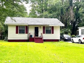955 Cloverdale Dr - Photo 1 of 1
