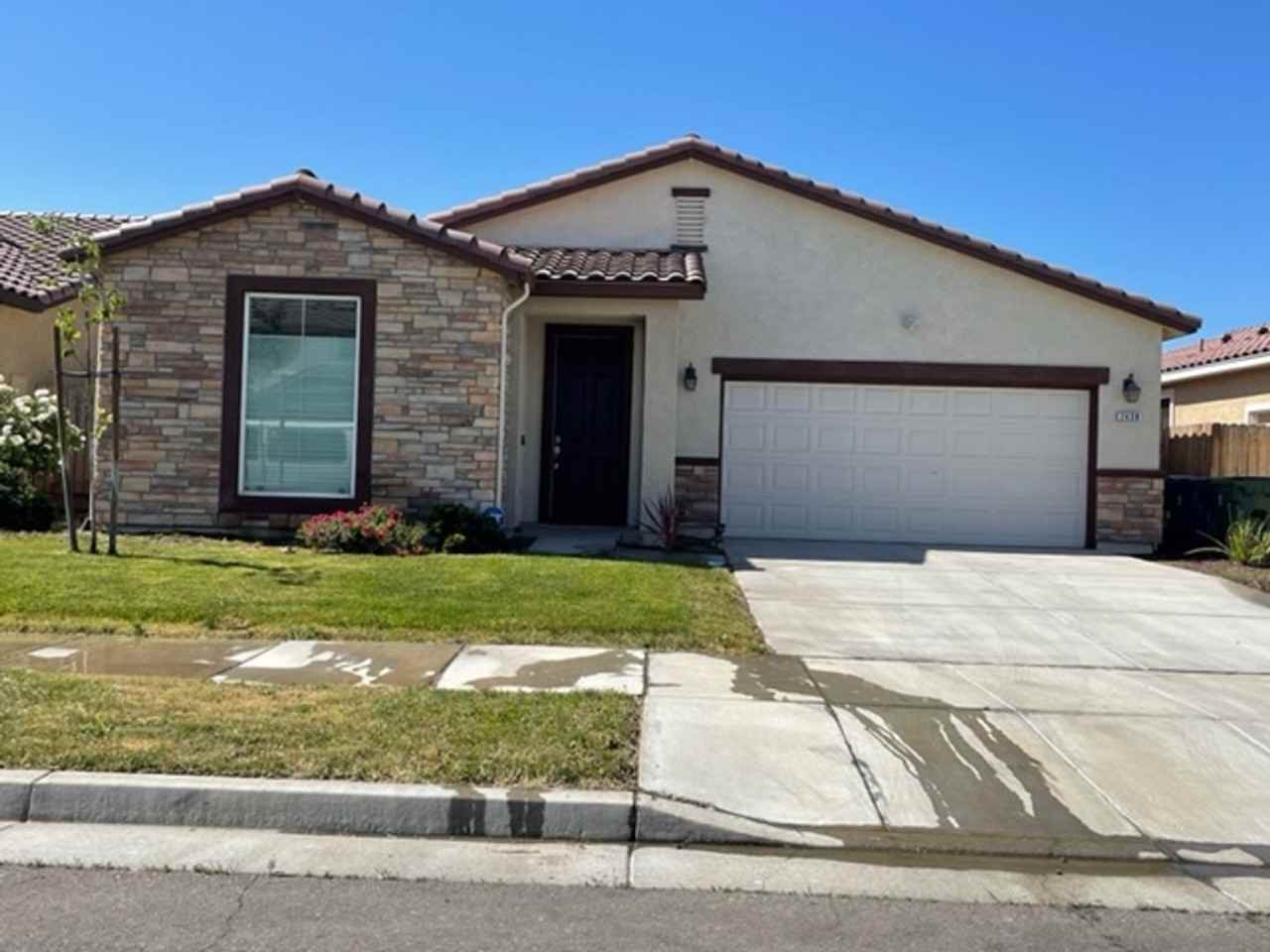 2438 N Rock Creek Dr