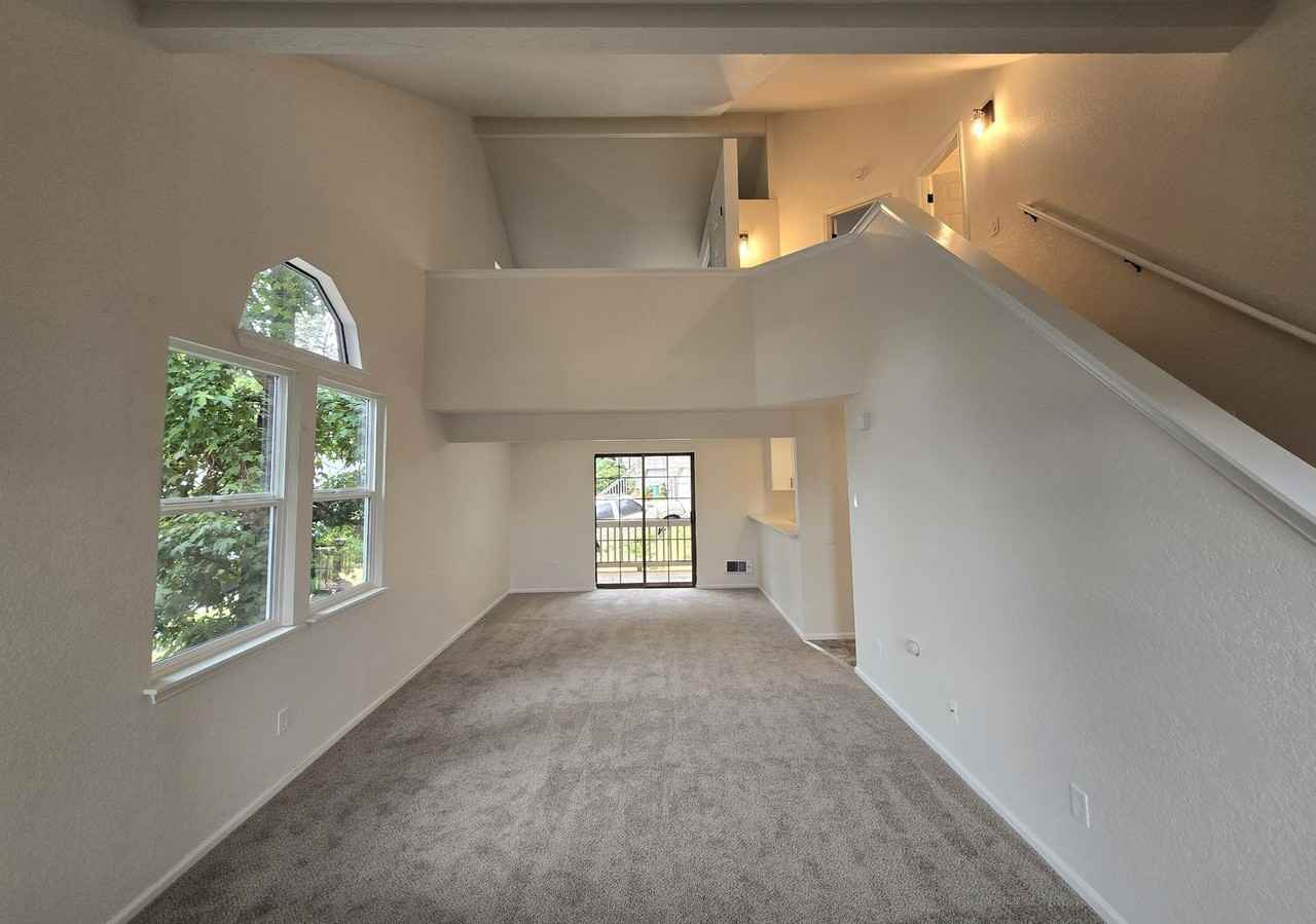 18713 67th Pl Ne - Photo 2 of 20