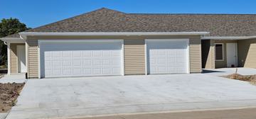 featured image of 810 Phoenix Ct #A