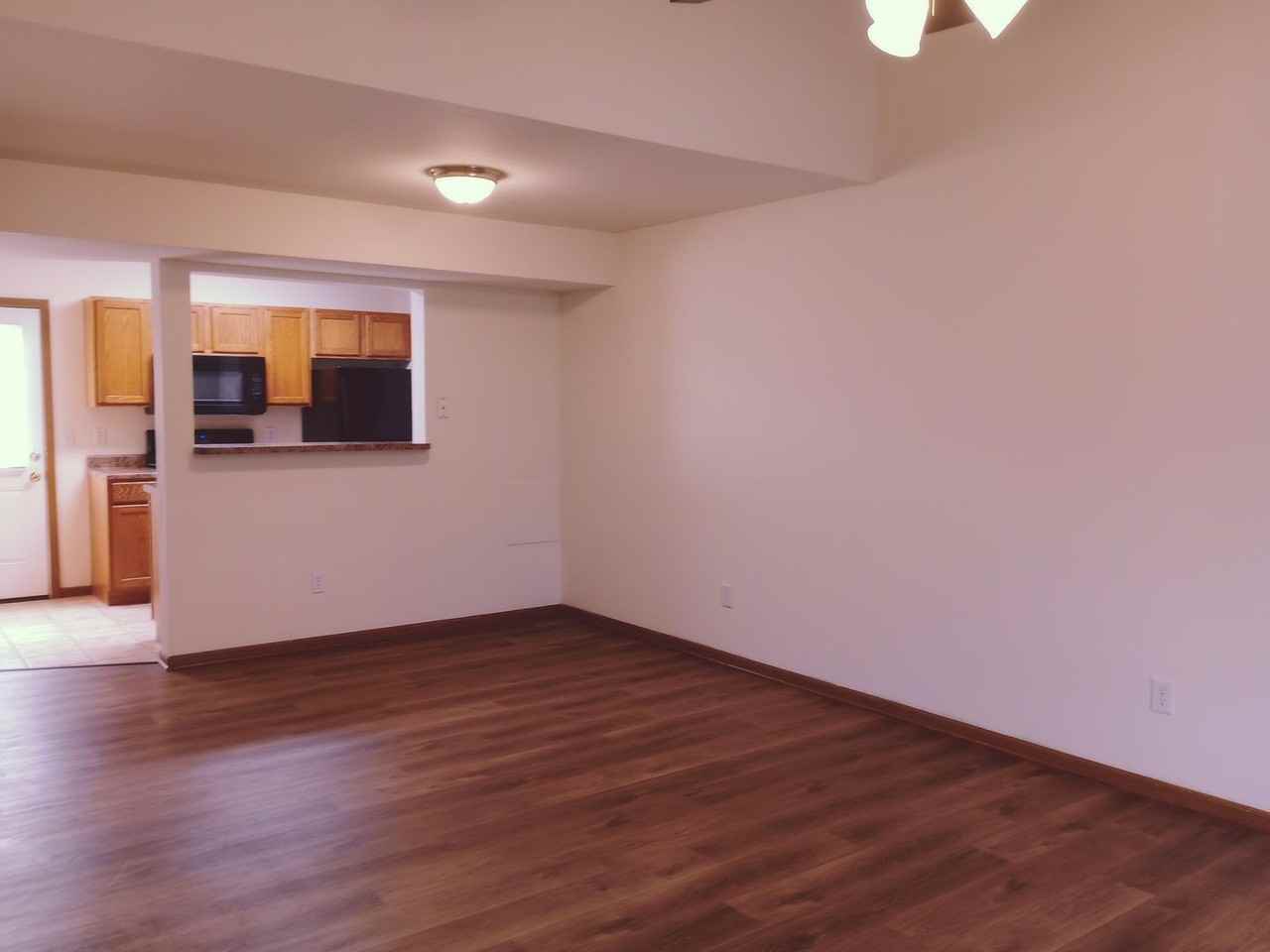 5708 Canaveral Dr - Photo 4 of 37