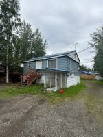 featured image of 2106/2108 Blueberry St.