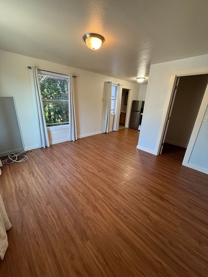 2439 Sherman - Photo 4 of 19