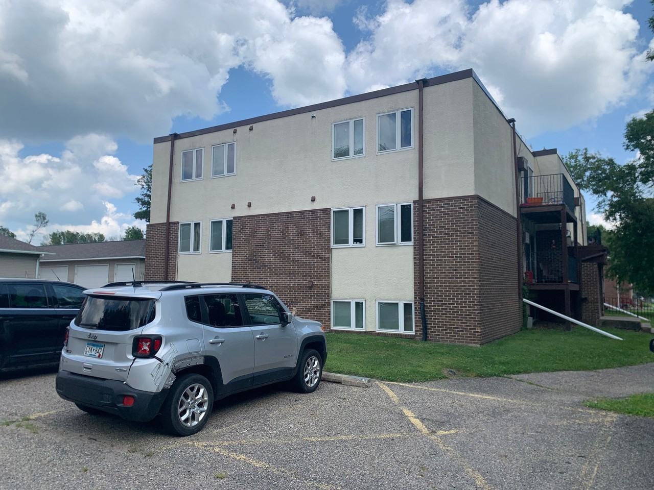 Ihde - Redden - 112 21st St NW, Owatonna - Photo 2 of 6