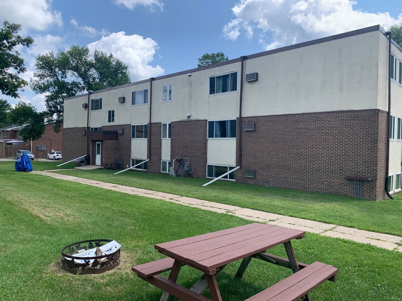 112 21st St Nw #2 - Photo 6 of 18