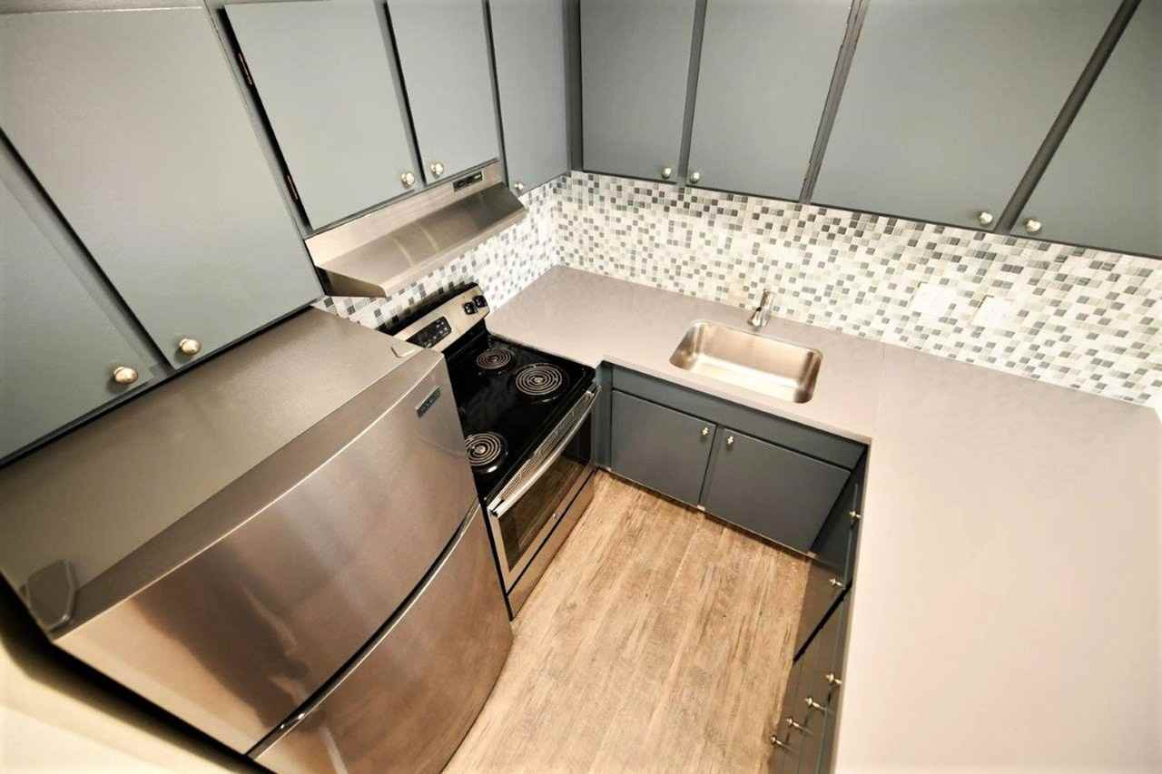 95 Linda Apartments - Photo 3 of 35