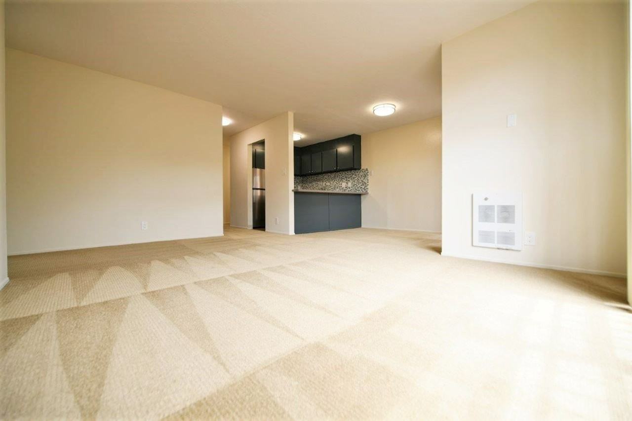 95 Linda Apartments - Photo 7 of 35