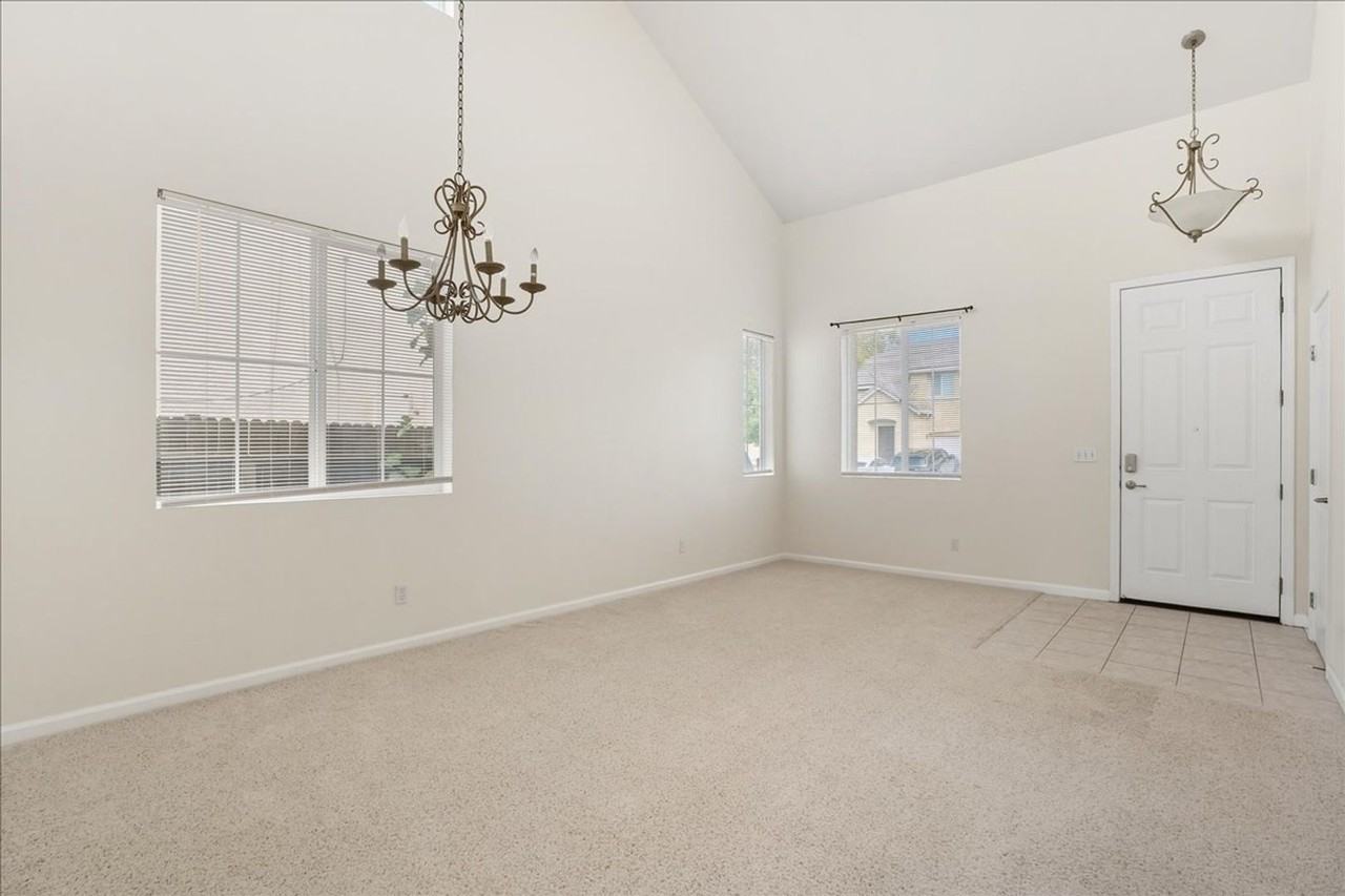 9074 Piazza Ct - Photo 6 of 29