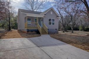 featured image of 551 S Center St