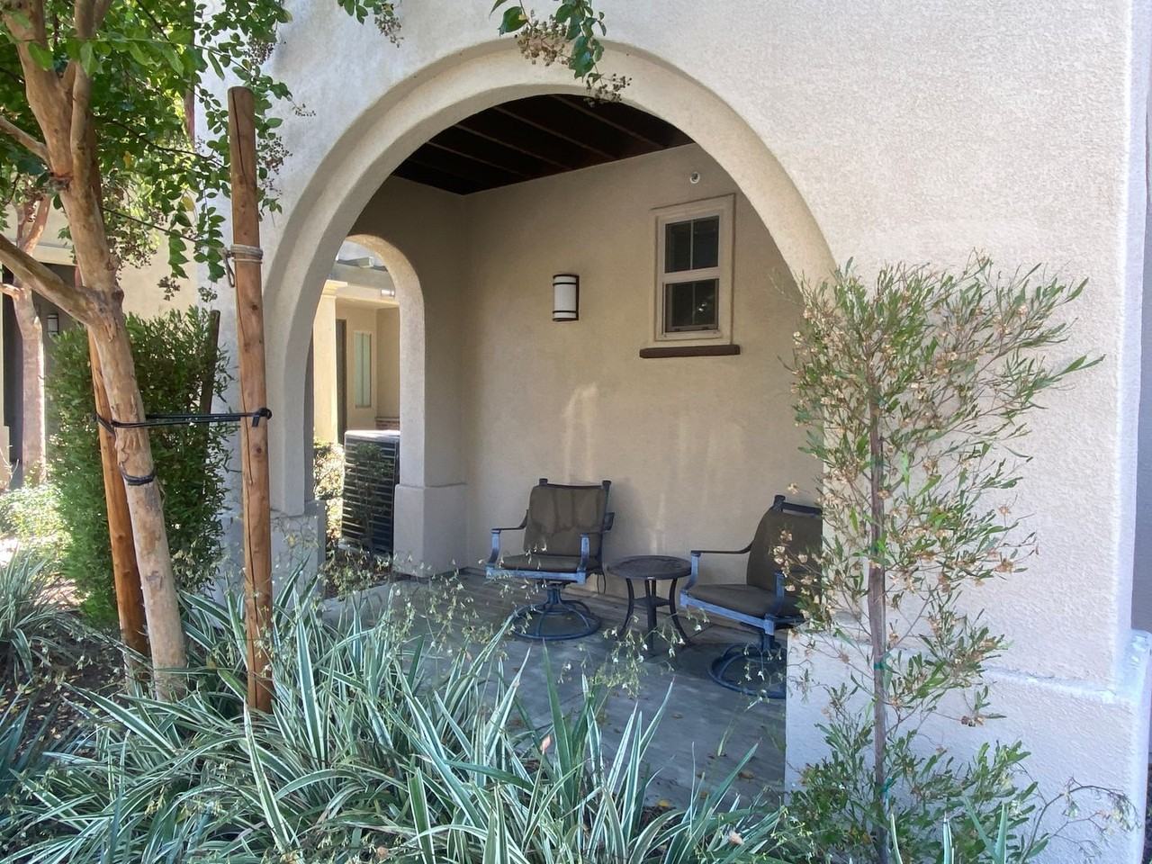 12446 Canal Dr - Photo 3 of 37